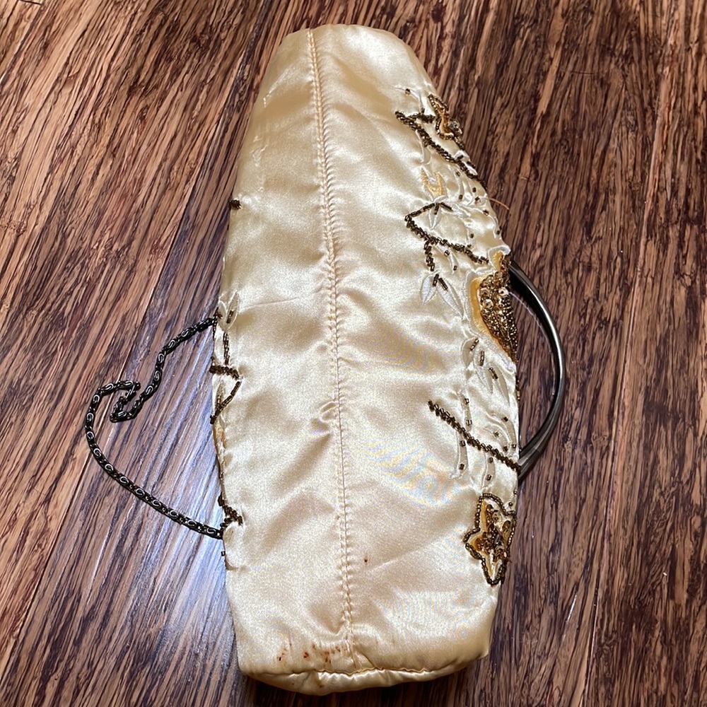 Vintage gold satin embroidered beaded floral chain strap crossbody bag - Picture 15 of 15
